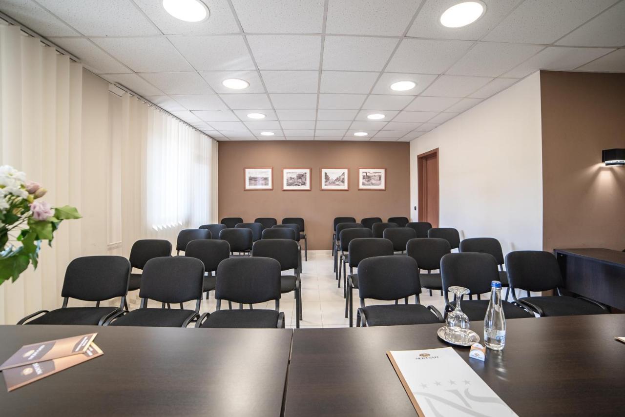 Hotel Novi Sad Bagian luar foto