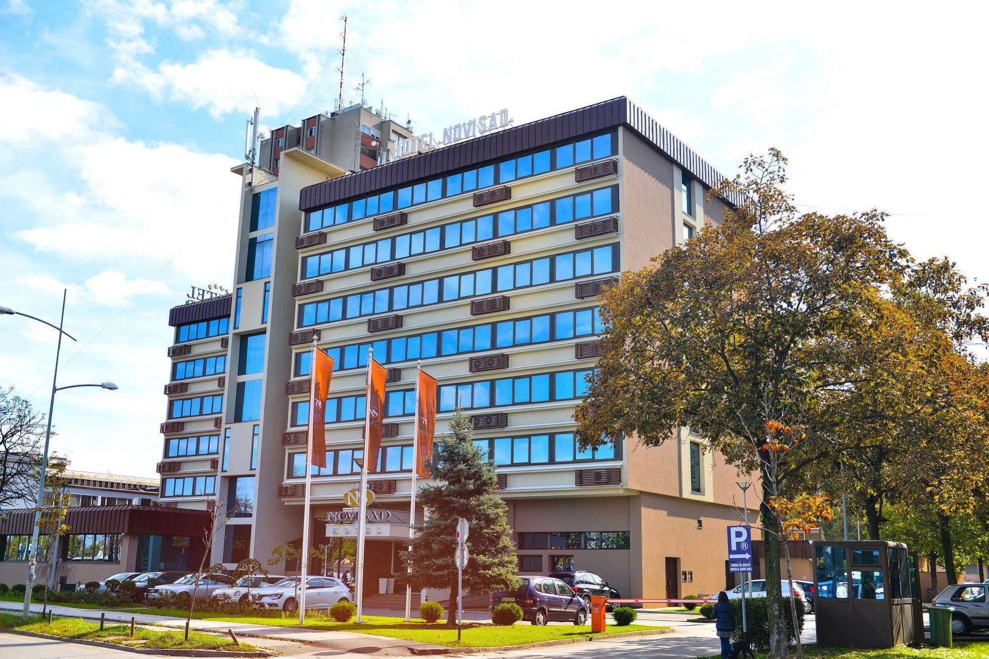 Hotel Novi Sad Bagian luar foto